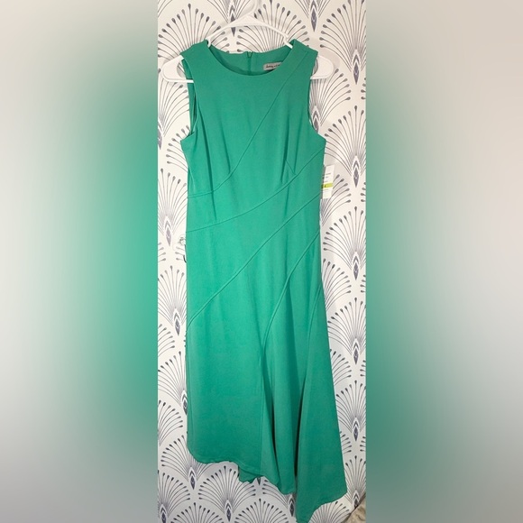 Danny&Nicole| green midi - Picture 2 of 5